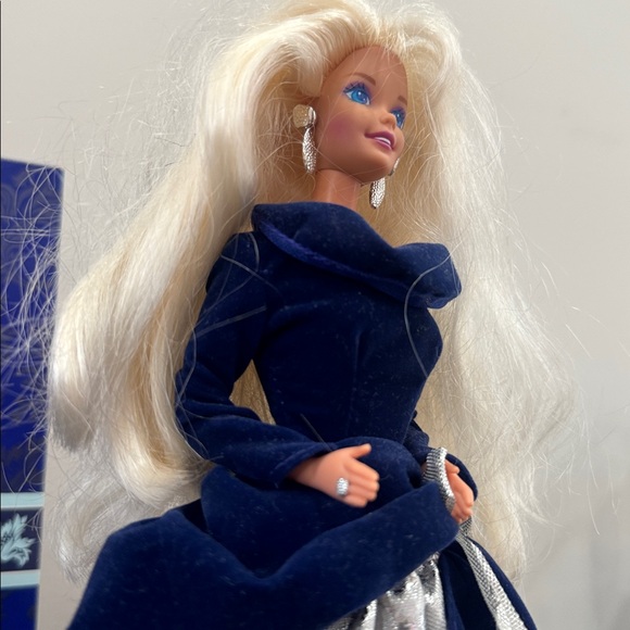 Avon Exclusive Barbie Winter Velvet “First in a Series” Special Edition Doll - Picture 4 of 13